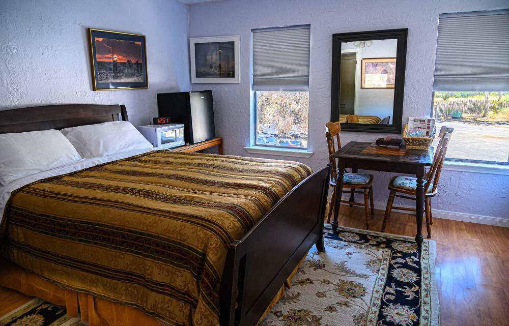 Queen Room interior